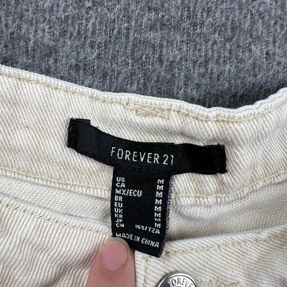 Forever 21 Women's Ivory Cream Denim Shorts M Medium Mid-High Rise Cuffed - Picture 2 of 9